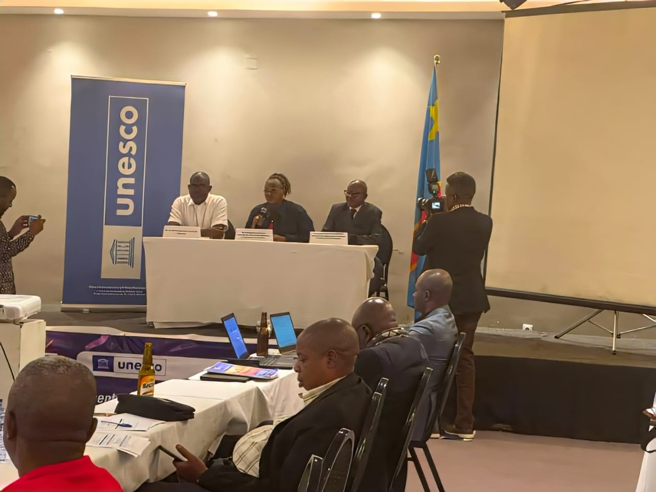 La Stratégie nationale des Ressources Éducatives Libres validée en RDC pour une éducation équitable, inclusive et de qualité pour tous