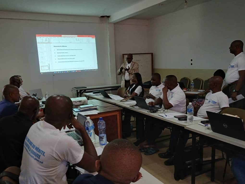 RDC : à Mbanza-Ngungu, les experts et acteurs du livre scolaire réunis pour actualiser la politique nationale des manuels scolaires