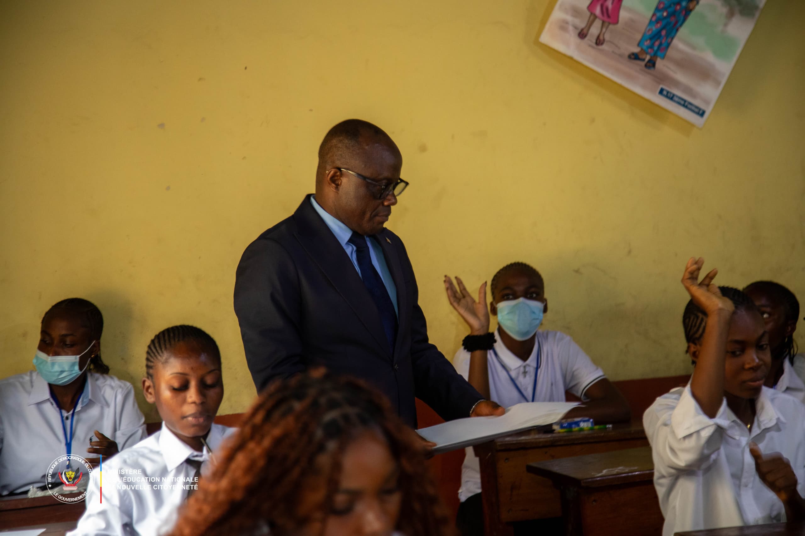Kinshasa : le vice-ministre Théodore Kazadi supervise les épreuves de l'examen d'État à Maluku et N’sele