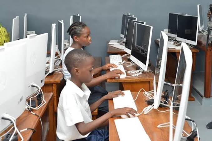 RDC : le Gouvernement adopte la Politique nationale des Technologies de l’Information et de la Communication pour l’Éducation et la Formation