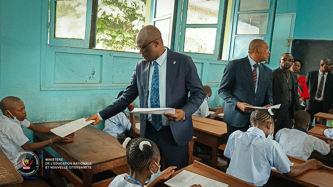 ENAFEP 2026 : le Vice-ministre Théodore Kazadi Muayila supervise le déroulement des épreuves à Kikwit