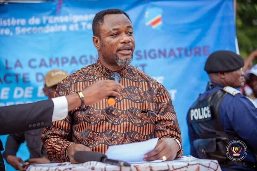 Tony Mwaba dévoile le numéro vert au lancement de la Campagne de signature de code de bonne conduite du personnel enseignant