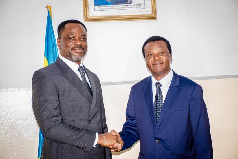 Nommé par le ministre Tony Mwaba, le professeur Bob Tshilombo remplace le professeur Eddy Mwanzo au poste de Directeur de Cabinet