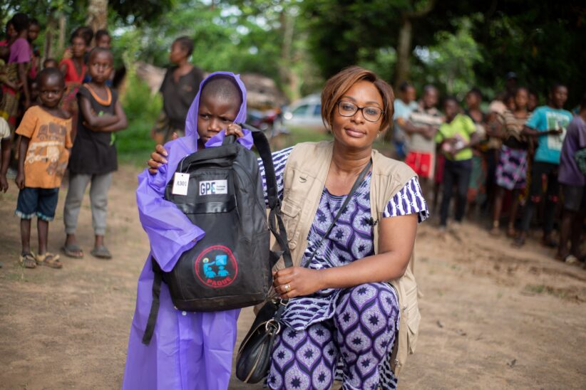 Plan PAQUE en faveur des Populations Autochtones : Des kits scolaires remis aux élèves de Bikoro, dans la province éducationnelle d’Equateur 1