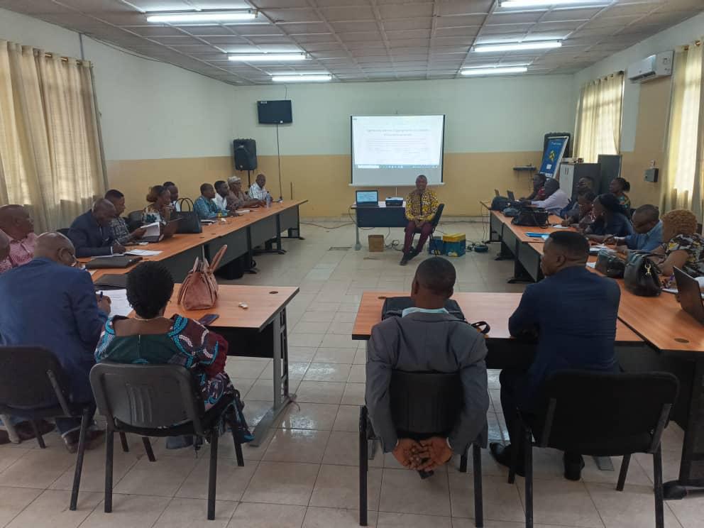 LE-SERNAFOR-MATERNEL-RENFORCE-LES-CAPACITES-DES-FORMATEURS-NATIONAUX-SUR-LEDUCATION-PARENTAL-POUR-LE-DEVELLOPEMENT-INTEGRE-DE-LA-PETITE-ENFANCE-3