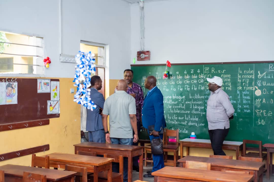 Kinshasa : Tony Mwaba s’engage à veiller sur les conditions d’apprentissage des élèves