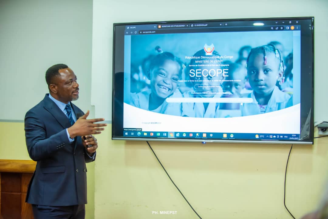 Tony Mwaba lance la mise en ligne du Répertoire de référence des établissements scolaires publics mécanisés en RDC