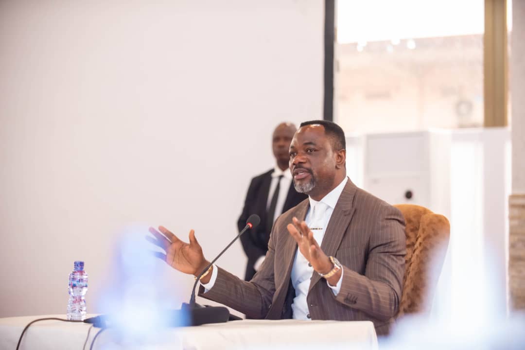 Nouvelle convention scolaire : Tony Mwaba satisfait de la mise en place du cadre de concertation permanent entre l’EPST et les confessions religieuses