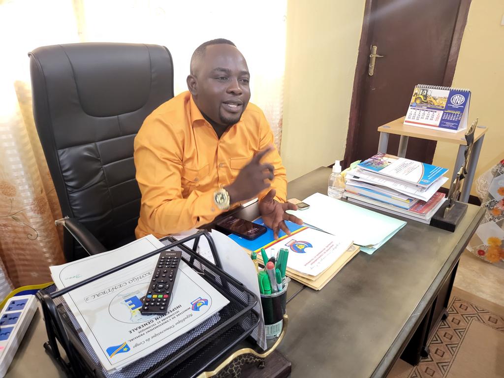 Kongo-Central 2 : Le directeur de la province éducationnelle rappelle l’interdiction de percevoir des frais de stage des finalistes du secondaire