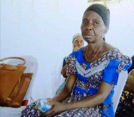 49 ans de mélange de vie professionnelle et de mère : «Je me comportais comme mère – enseignante à la maison et comme enseignante -mère à l’école », Thérèse Epambo