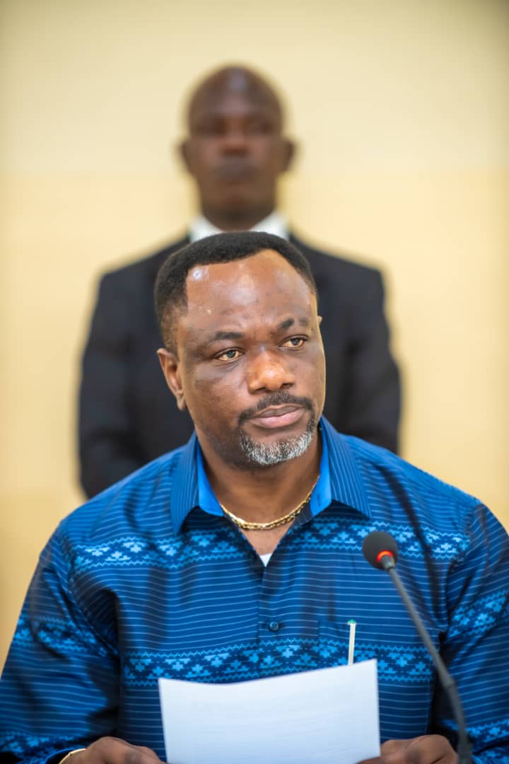 Tony Mwaba donne le go de l'atelier sur l'éducation à la paix, le développement et le vivre ensemble