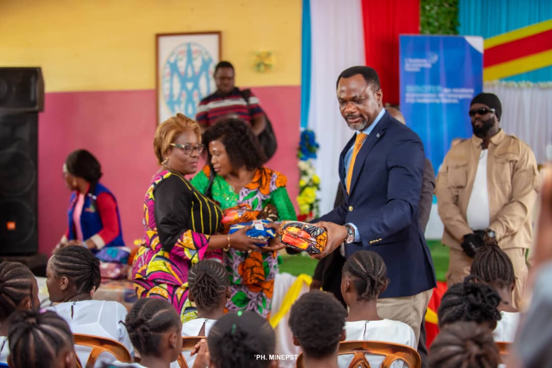 Kongo Central 2 : Des élèves dotées des kits hygiéniques et formées sur la santé sexuelle et reproductive