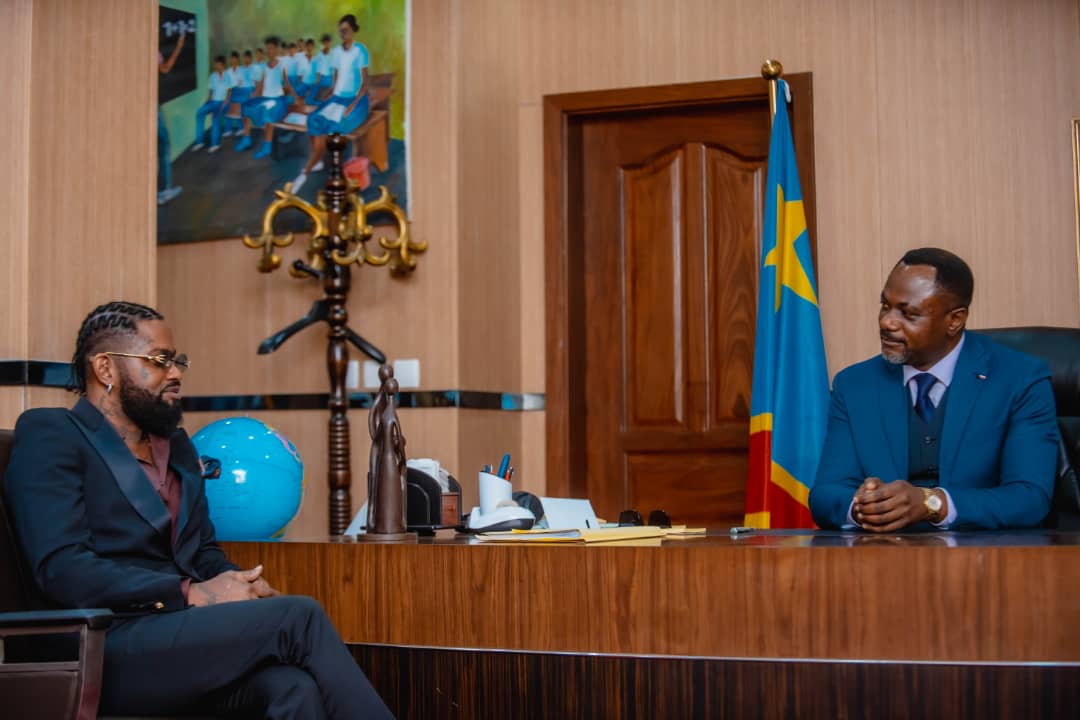 Reçu par le ministre Tony Mwaba, l'artiste Ferre Gola promet de soutenir la Gratuité par une chanson éducative