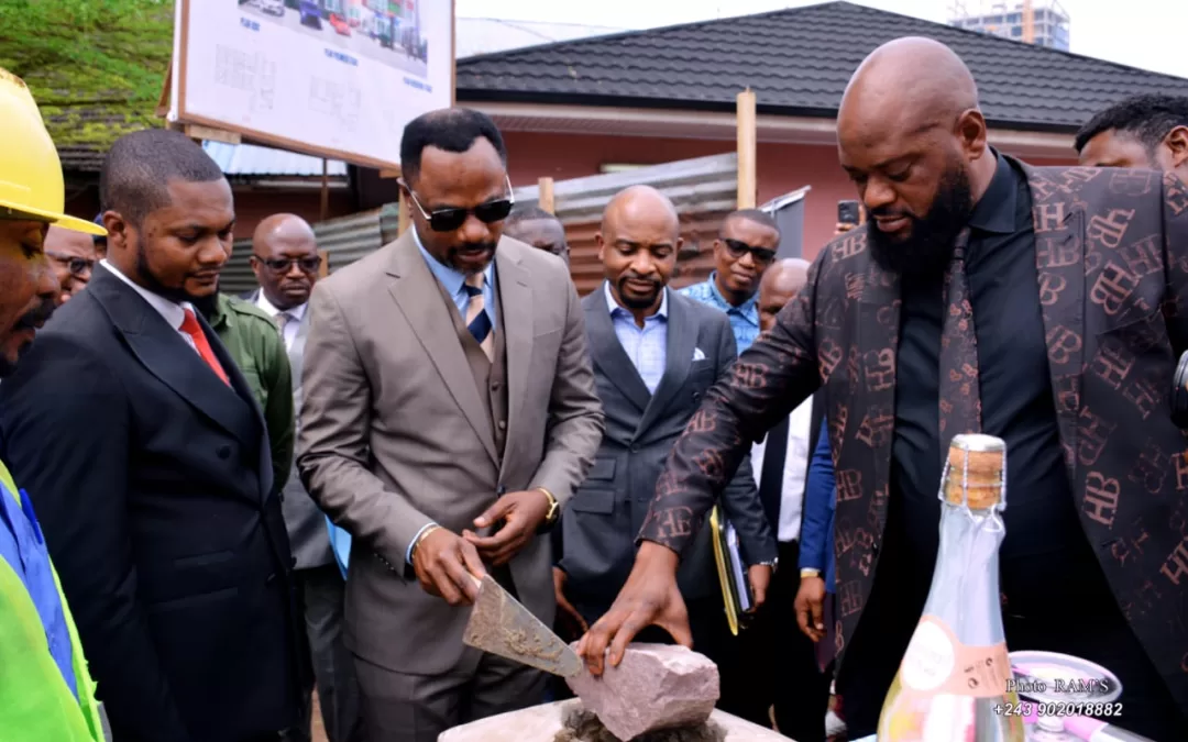 Kinshasa : le ministre Tony Mwaba lance les travaux de construction du bâtiment de la Direction de gestion de communication de l’EPST 