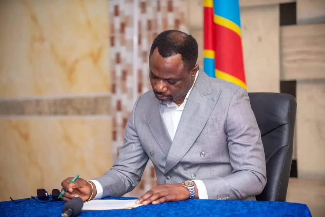 Tony Mwaba prévoit des solutions urgentes face au retard de paiement des enseignants par IFOD