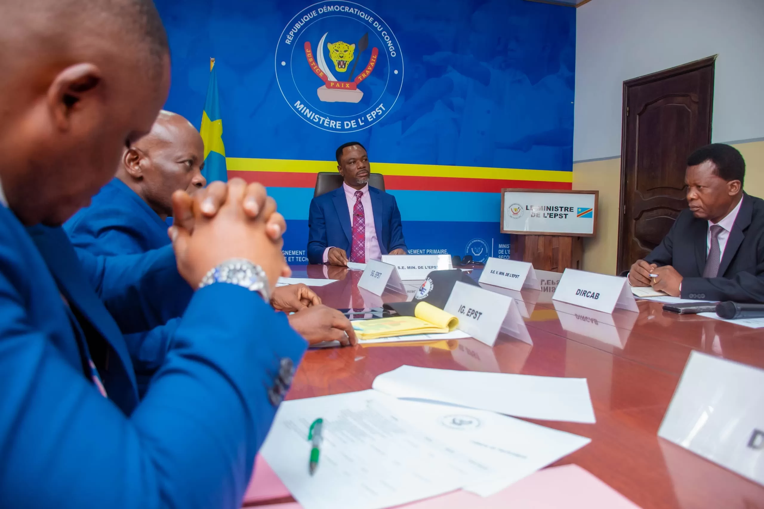 Amélioration de la qualité de l'enseignement : Tony Mwaba évalue la feuille de route quinquennale 2024-2028