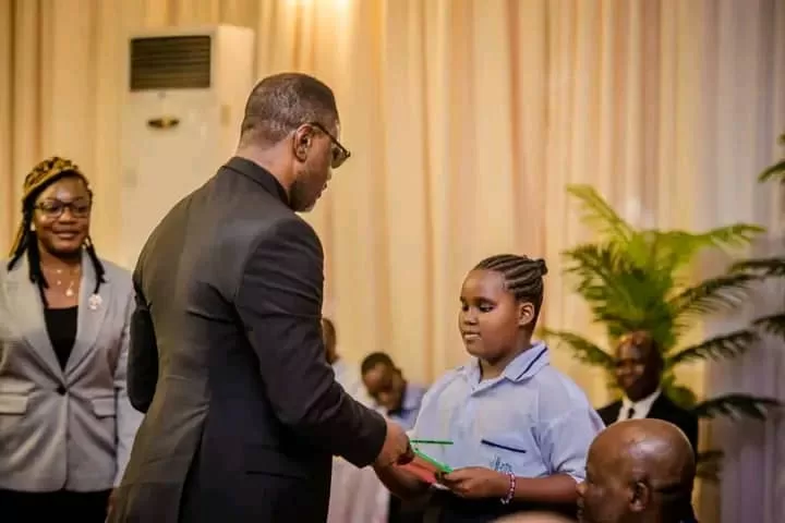 Échange des vœux : ”Tony Mwaba est le ministre très grand, à la dimension d’un grand Congo” (Intersyndicale des syndicats de l’EPST)