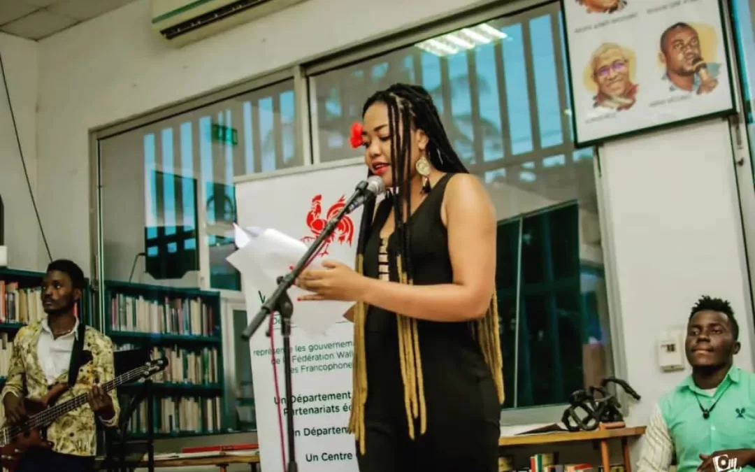 J.I de la Poésie : ” la poésie peut permettre au poète de défendre une cause, d’éduquer une nation”, (Florence Meta ancienne élève du Collège Bukasa Nsenda)