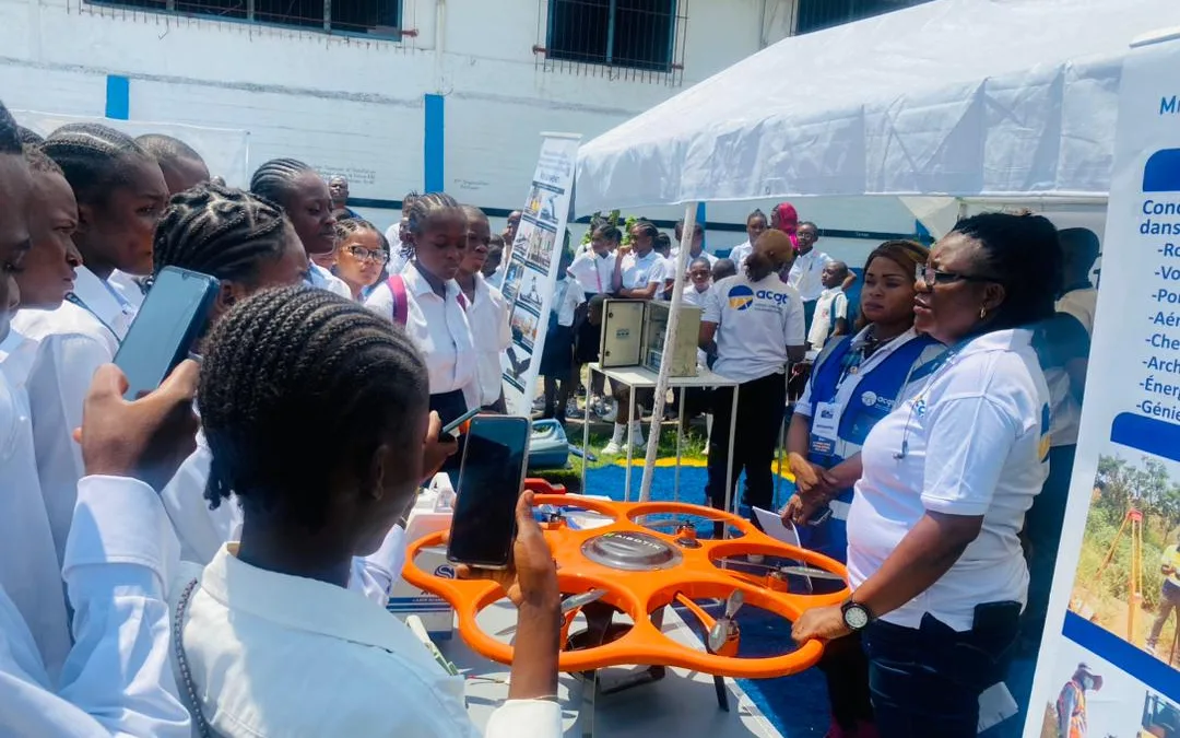 Village de la science : À Kinshasa les élèves font revivre la saveur des sciences et des technologies par les animations scientifiques
