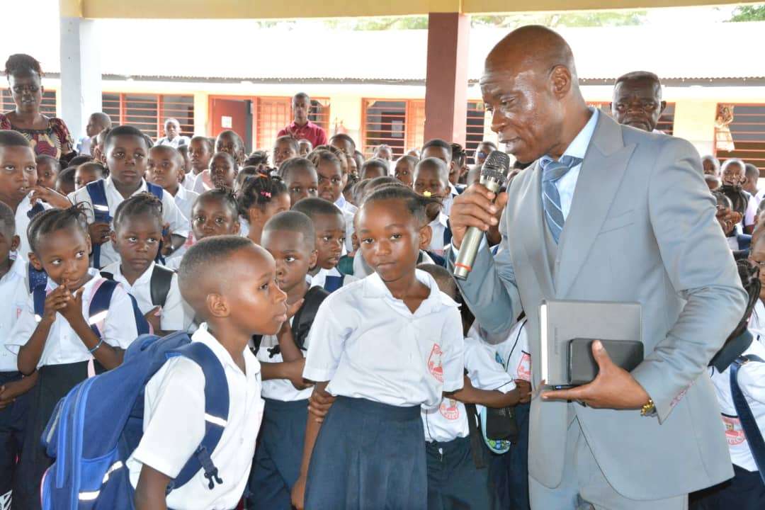 Kinshasa : l'IGE Hubert Kimbonza se réjouit de la reprise effective des cours