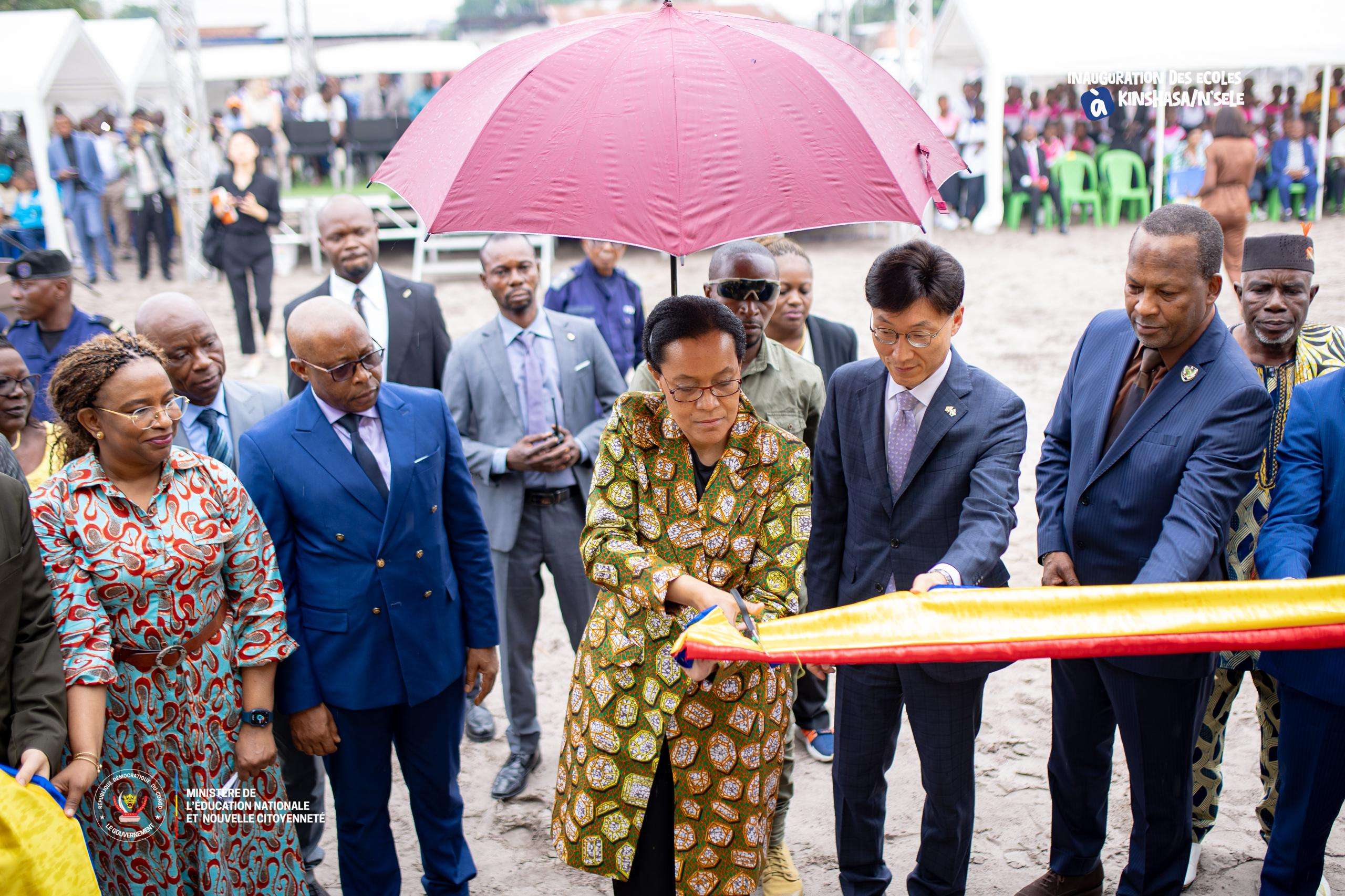 Kinshasa - Plateau : Raïssa Malu inaugure une dizaine d’écoles, fruits du partenariat Gouvernement congolais, Unicef et KOICA